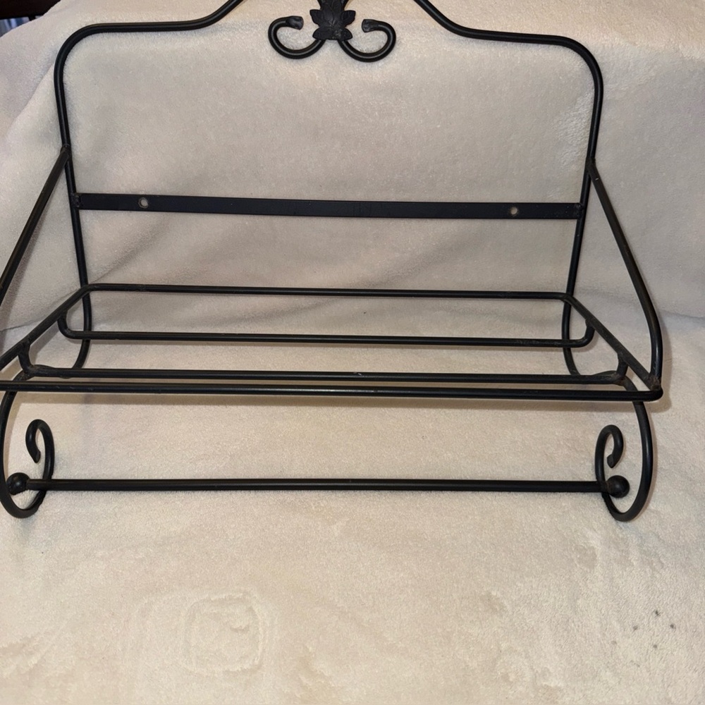 Longaberger wrought iron towel rack